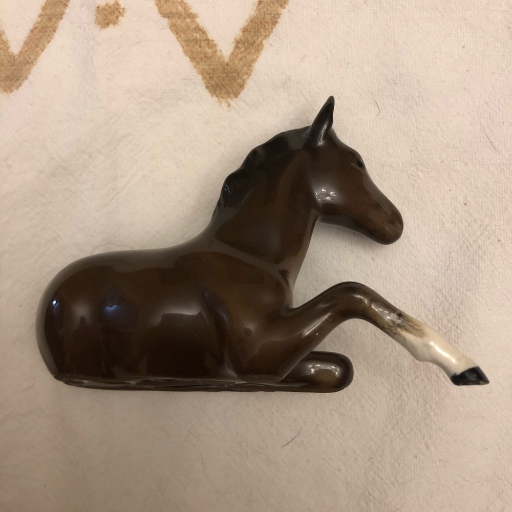 Royal Doulton Horse Foal (Lying Down) Figurine - Picture 5 of 10